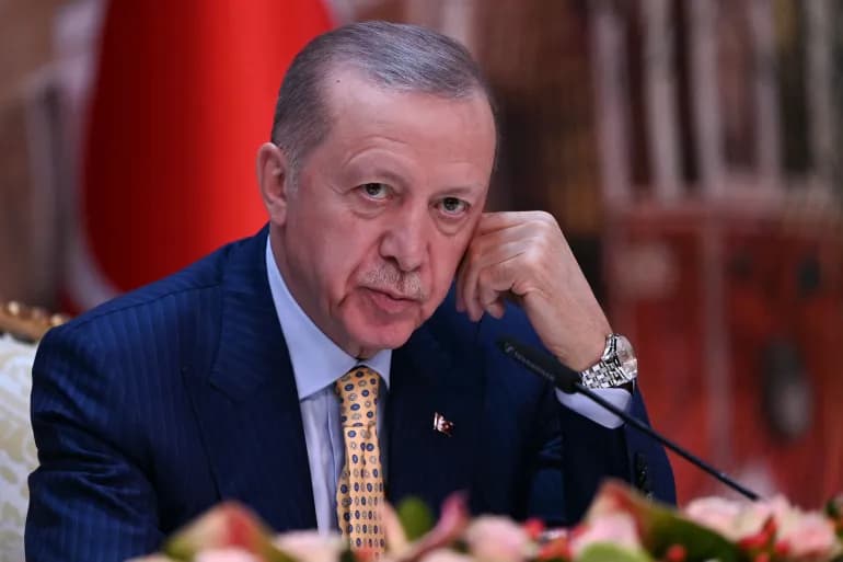 أردوغان يلمح لاحتمال دعوة الأسد مع بوتين إلى تركيا