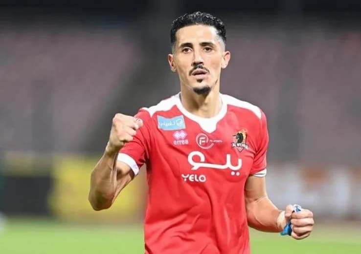 فيصل فجر يودع نادي الوحدة بعد انتهاء عقده