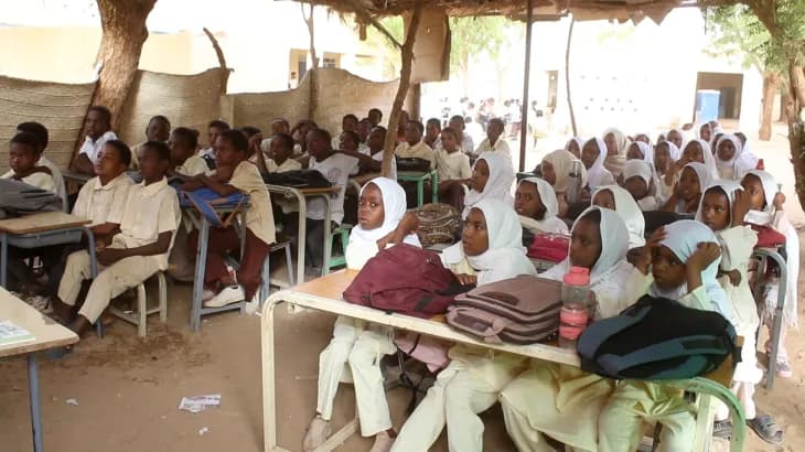 سودانيون يتشبثون بالدراسة في وجه النزوح