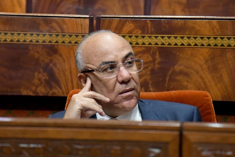 أوزين يسائل ميراوي عن "إساءة للهوية"