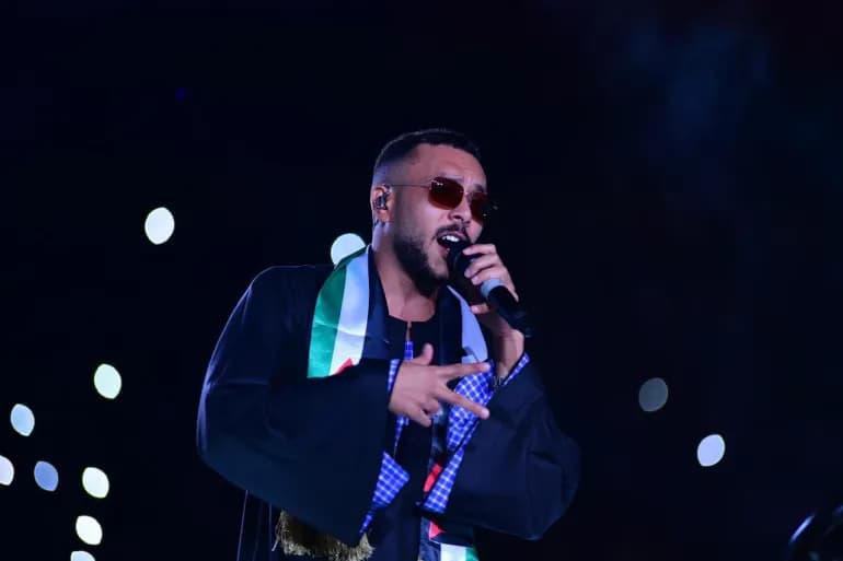 الشال الفلسطيني يزين مهرجان صيف بنغازي.. نجوم الراب في مقدمة الداعمين