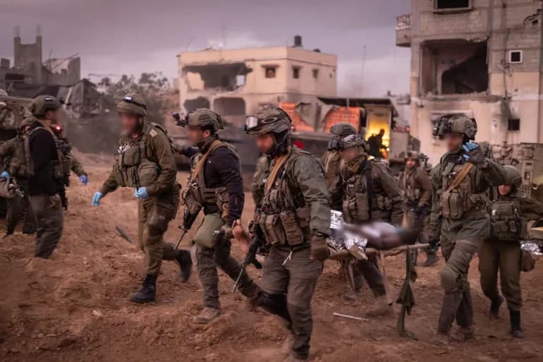 الجيش الإسرائيلي يقر بمقتل جندي وإصابة 12 بمعارك في غزة
