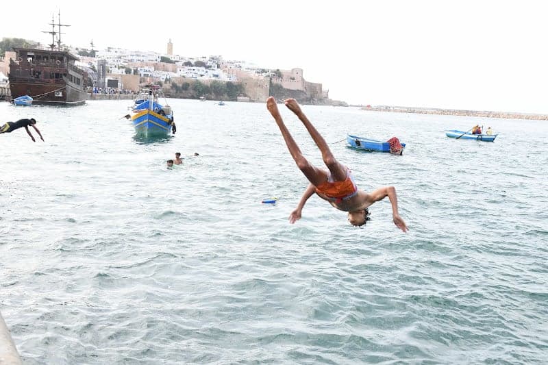 فعاليات مدنية تطالب بتعزيزات إضافية لتأمين الفضاء الشاطئي في المغرب