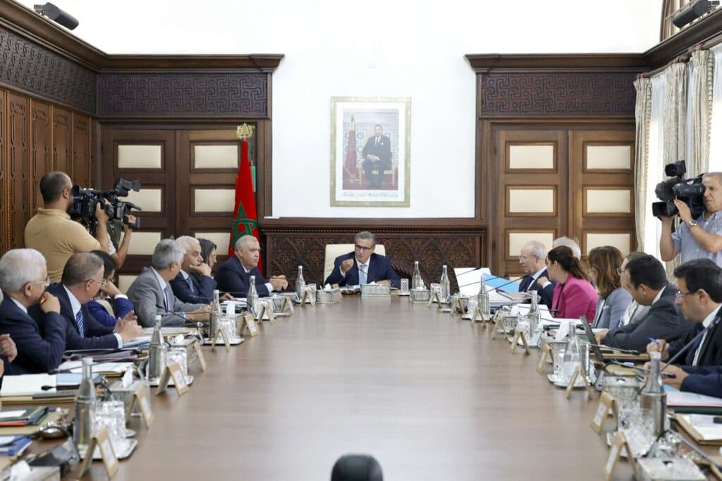 أخنوش: مساعدات مالية تصل إلى 140ألف درهم للمتضررين من فيضانات الجنوب الشرقي