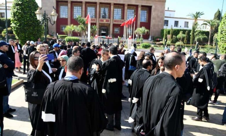 هيئات المحامين بالمغرب تعلن إضرابا مفتوحا ابتداءً من فاتح نونبر