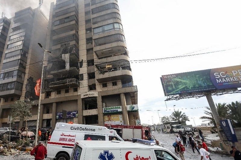 مقتل 40 عامل إسعاف وإطفاء في لبنان