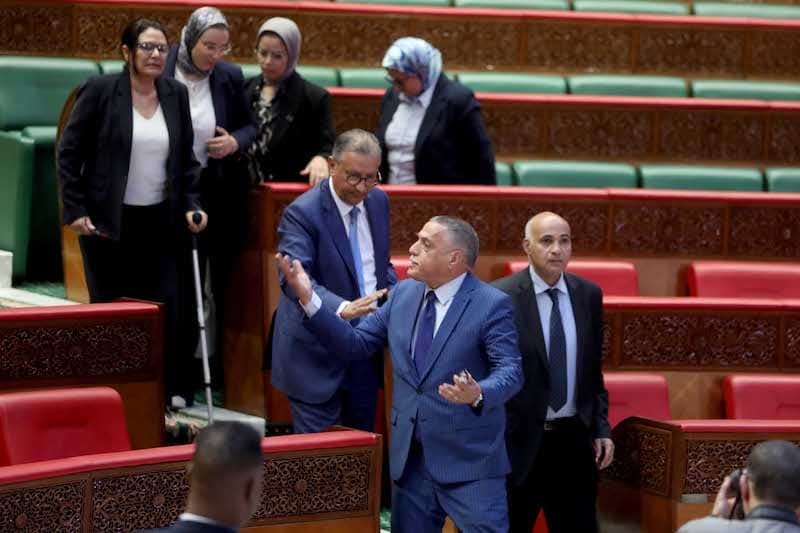 البرلمان يؤجل مناقشة قانون الإضراب