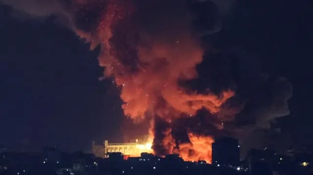 تصعيد عسكري إسرائيلي في لبنان: غارات على بيروت والضاحية الجنوبية ومواصلة الهجمات