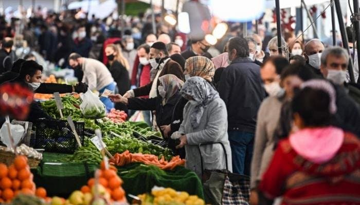تراجع التضخم في تركيا إلى 47.09% في نوفمبر مع توقعات بخفض الفائدة
