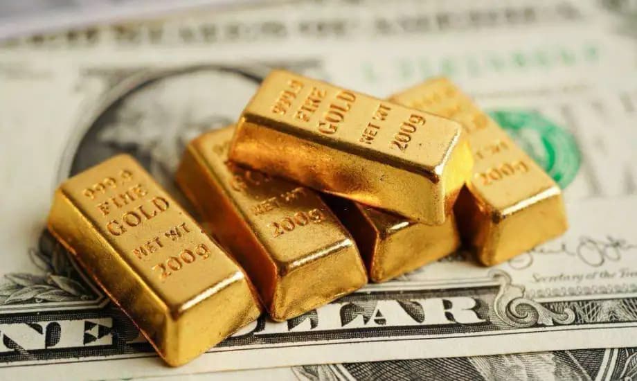ارتفاع أسعار الذهب وسط تراجع الدولار الأمريكي