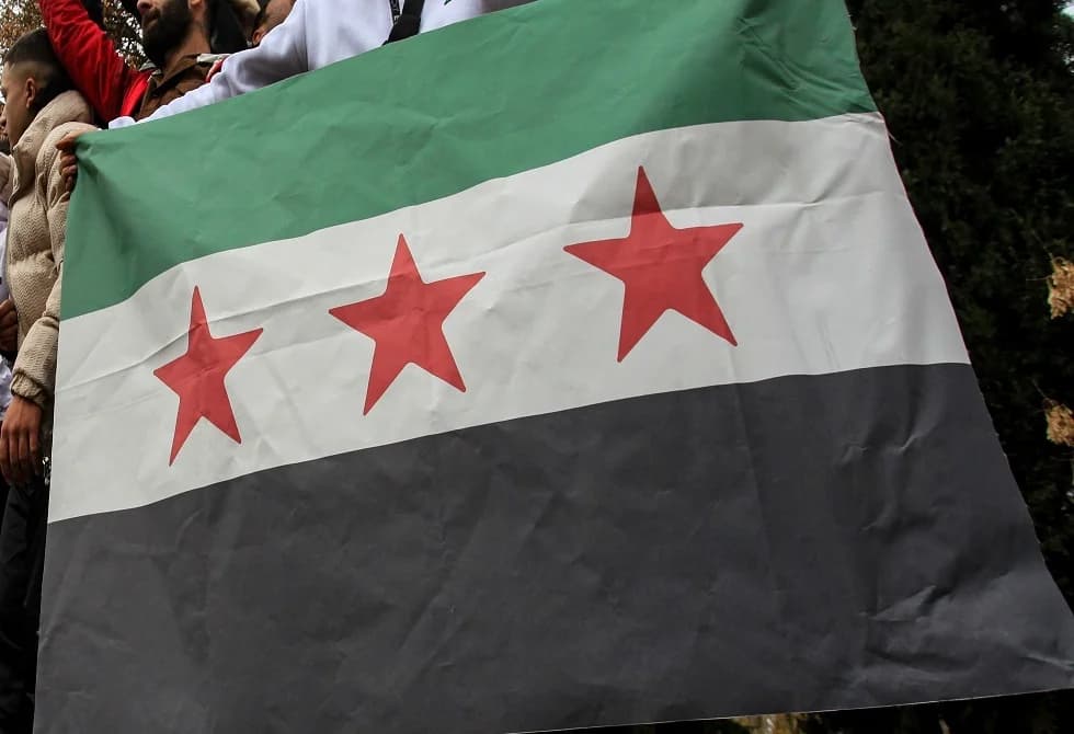 المعارضة السورية تسيطر على دمشق وحلب بدعم تركي