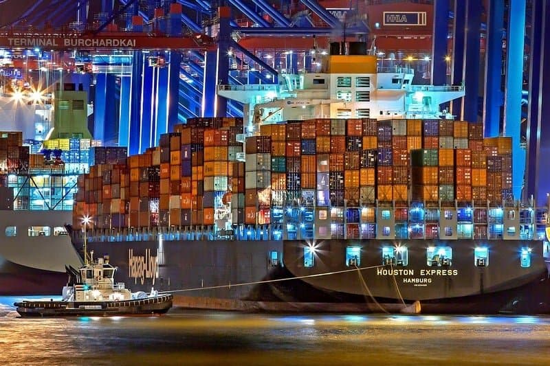 سفيرة أوروبا ترحب بالحوار مع ترامب