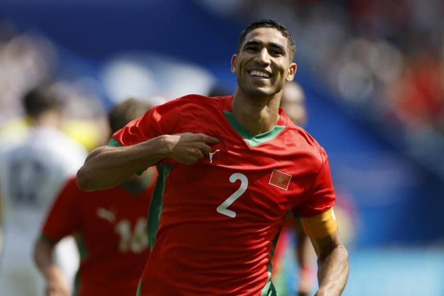 أشرف حكيمي يتصدر قائمة الشخصيات الأكثر شعبية في المغرب
