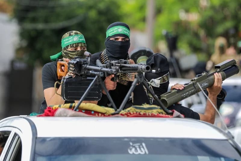 « حماس » تحذر من تهديد حياة الرهائن