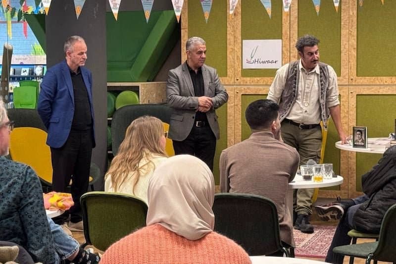 بنزاكور يقدم كتابه الجديد « عملاق من الريف »