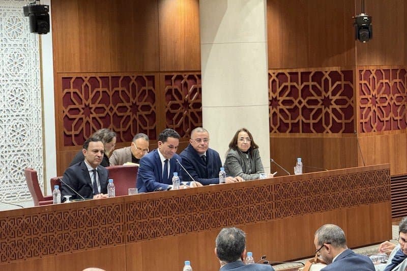 لجنة نيابية تصادق على قانون الإضراب