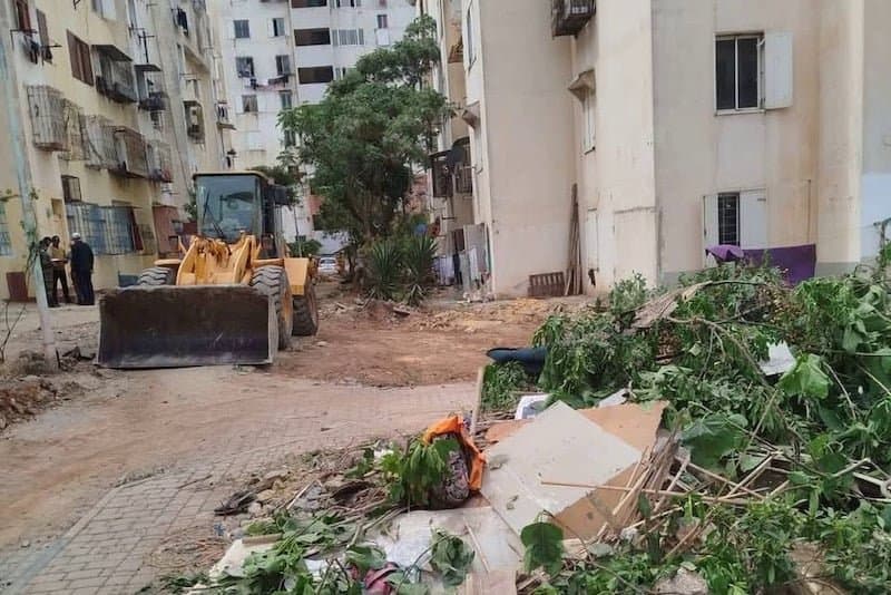 الجرافات تباشرت عملياتها لتهيئة مسار "قطار بنسليمان