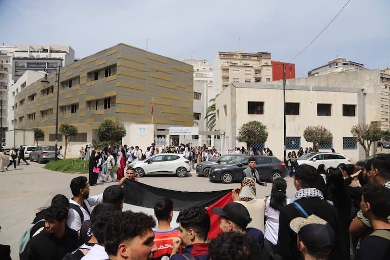 طلبة في طنجة يعبرون عن تضامنهم مع غزة