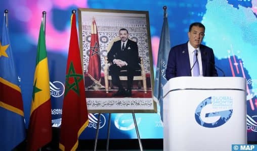 العلج يدعو إلى تعزيز الاستثمارات المشتركة للنهوض بإفريقيا