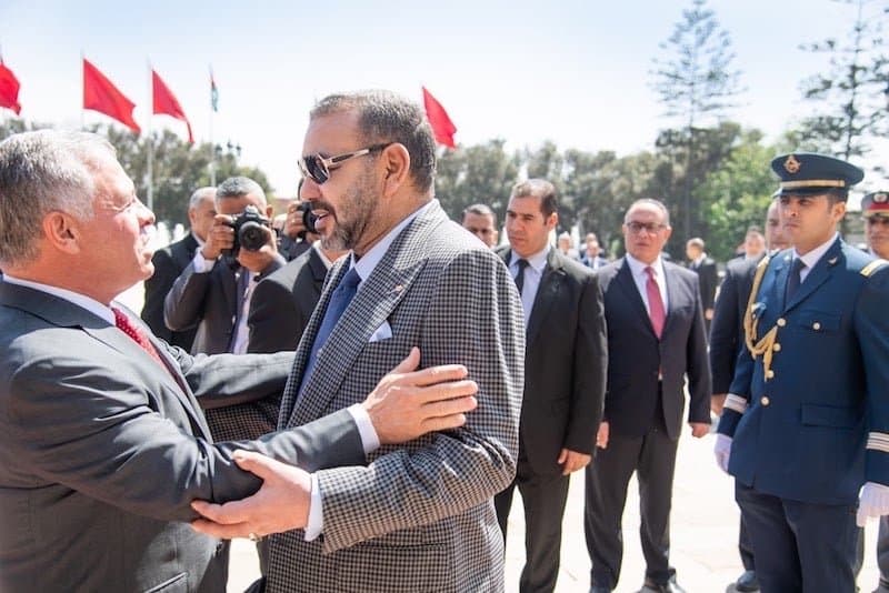 الملك يهنئ عاهلي المملكة الأردنية