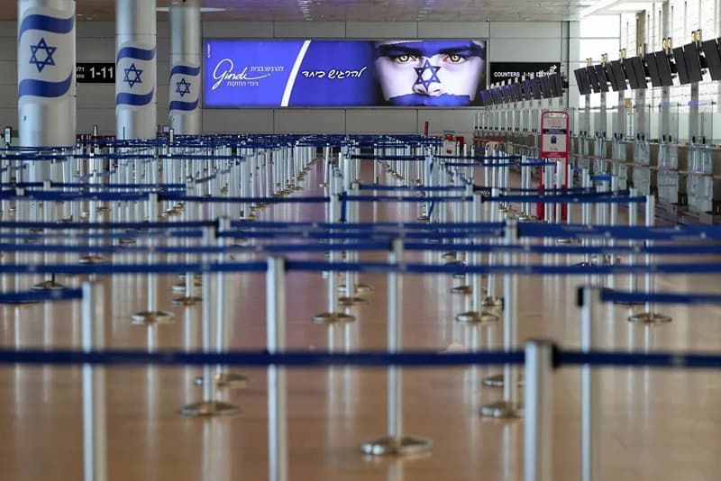 الحوثيون يقصفون مطاراً في إسرائيل