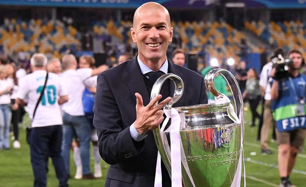 زين الدين زيدان يقترب من العودة لتدريب منتخب فرنسا