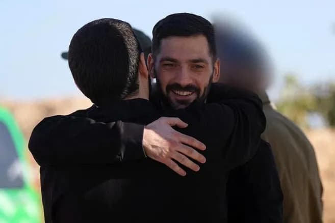 تحرير آخر الرهائن الأحياء في غزة... خطوة أولى نحو إنهاء الحرب