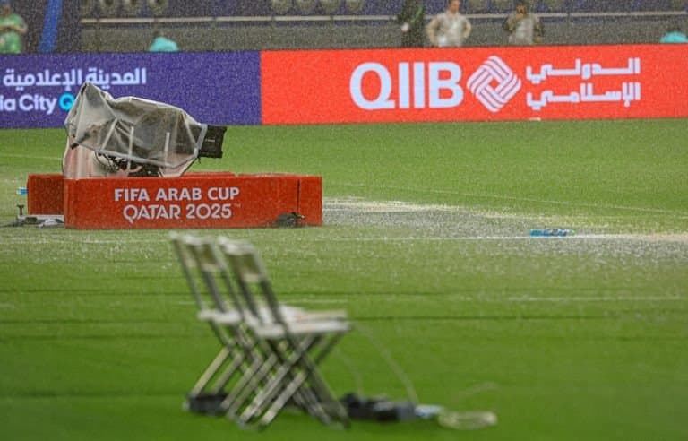 كأس العرب: الأمطار تعرقل لقاء السعودية والإمارات
