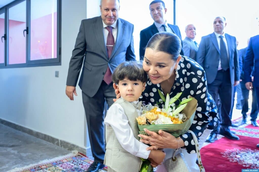 الأميرة لالة أسماء تطلق برنامج “السماعة الطبية للجميع”