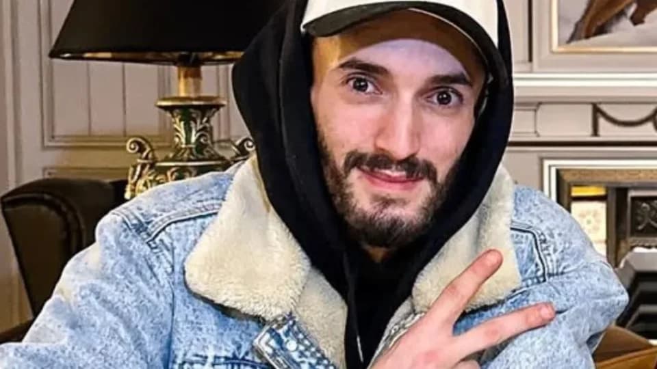 إيموزار كندر: توقيف مغني الراب بوز فلو زوال الاثنين
