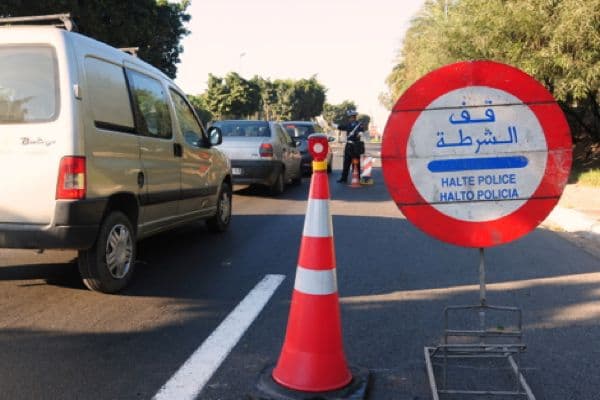 تطوان: توقيف سيارتين كانتا تقلان مهاجرين سريين بمداخل المدينة