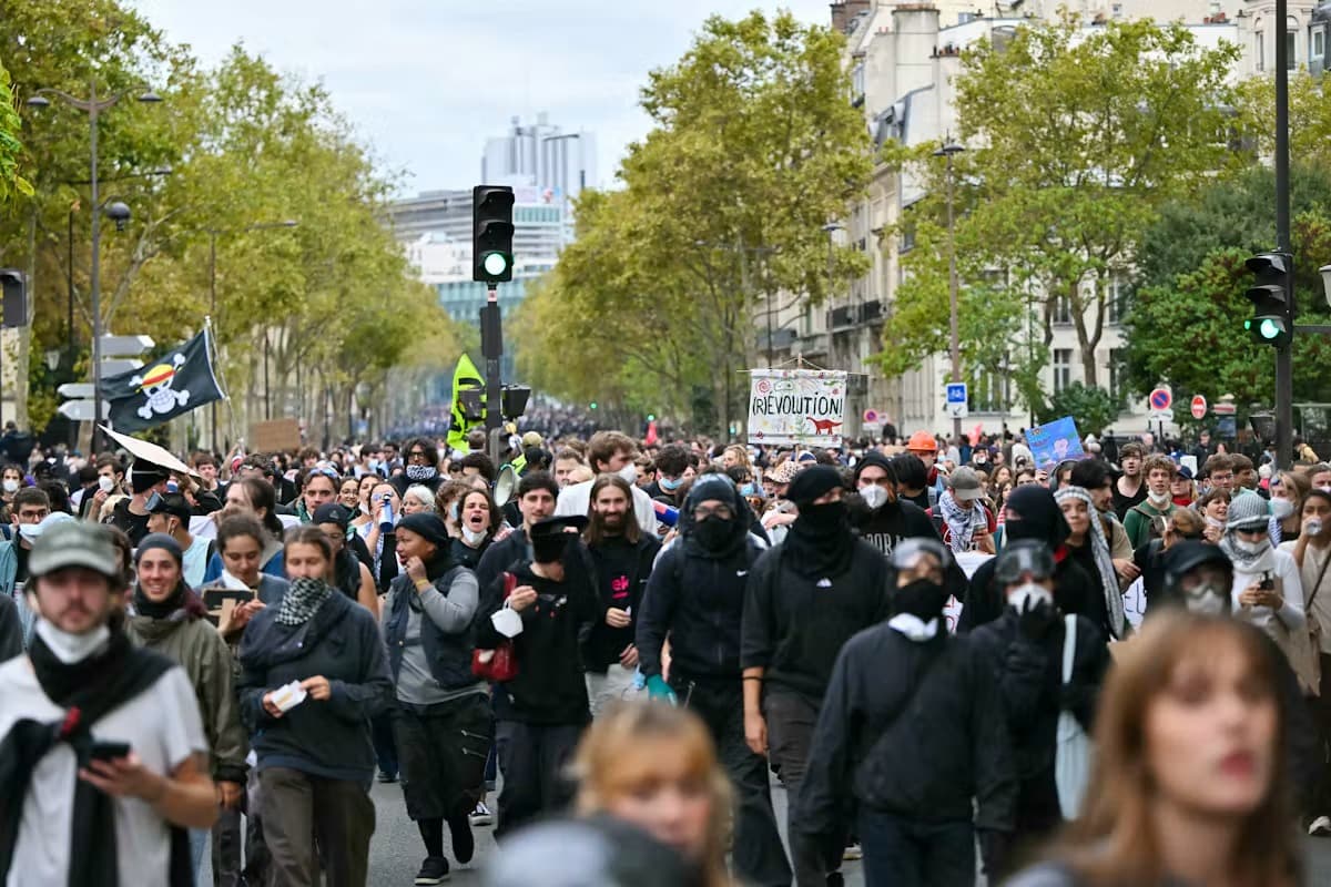 فرنسا: توقيف 40 شخصاً خلال احتجاجات باريس