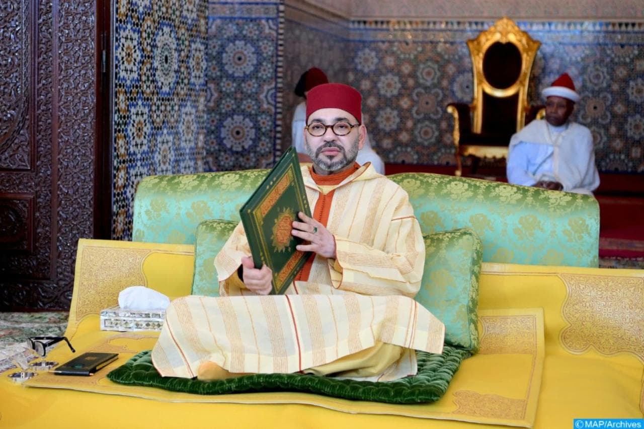 ذكرى رحيل الحسن الثاني...الملك محمد السادس يترأس أمسية دينية
