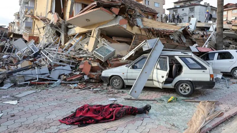 حصيلة جديدة لضحايا الزلزال.. أكثر من 6500 قتيل في تركيا وسوريا