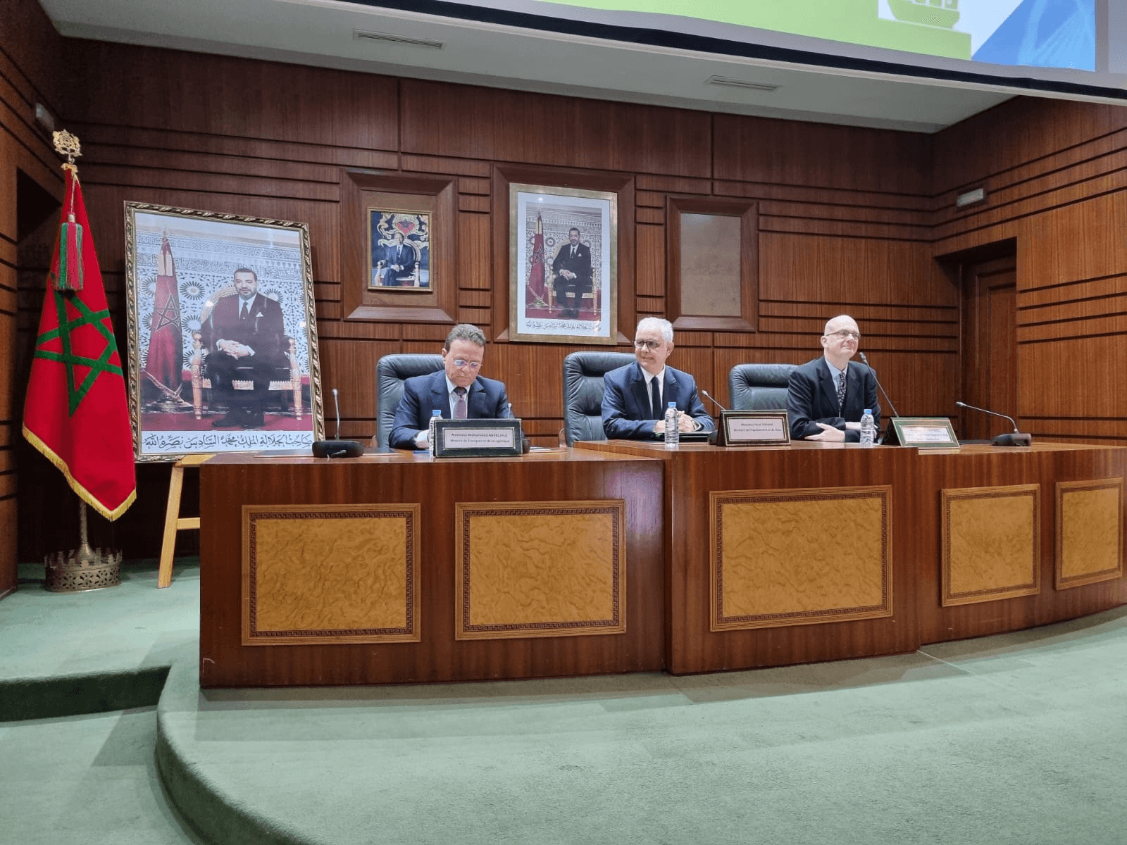 إطلاق دراسة الجدوى لإنتاج وتخزين وإمداد وتصدير الوقود الخالي من الكربون .