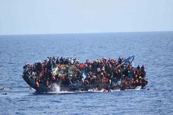 غرق قارب الصيد في موزمبيق يودي بحياة الكثيرين وجهود الإغاثة مستمرة