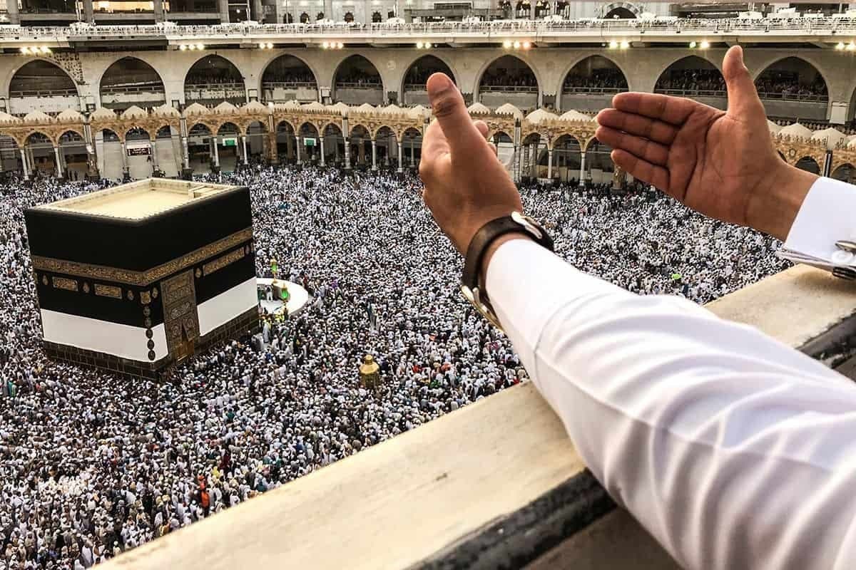 توافد هائل من الزوار الى بيت الله الحرام خلال العشر الأواخر من شهر رمضان المبارك