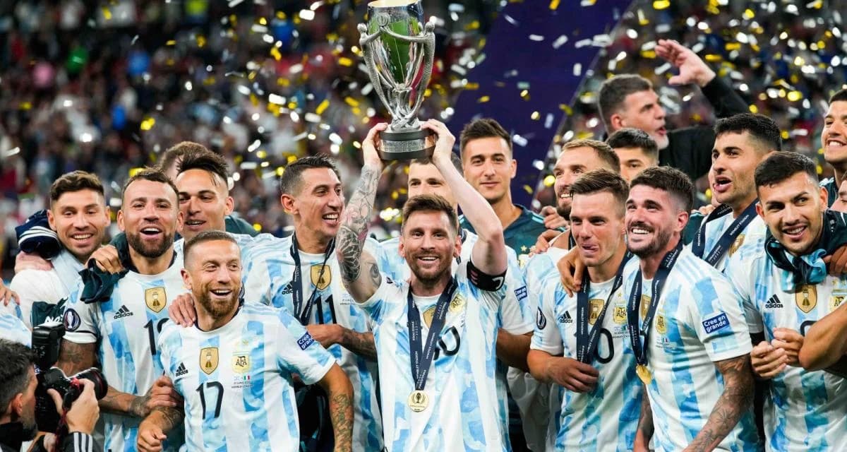 المنتخب الأرجنتيني يحافظ على صدارة التصنيف الدولي، وإسبانيا تتقدم إلى المركز الثالث