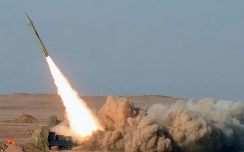 الحوثيون يعلنون استهداف مواقع عسكرية في إسرائيل