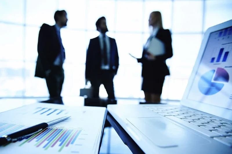 كيف يعزز المغرب ثقة المستثمرين الأجانب عبر ضمانات « العدالة التجارية »؟