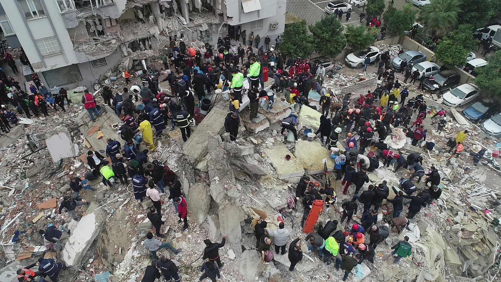 تعطيل عمل الدفاع المدني في شمال غزة بسبب العدوان الإسرائيلي المستمر