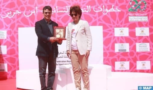 سباق "العدو النسوي من أجل النصر" يحطّ الرحال ببنجرير