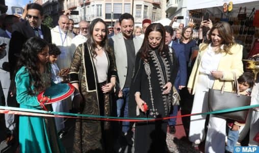 تاراغونا تحتفي بالغنى الثقافي للمغرب في مهرجان زاهٍ بالألوان
