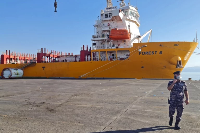 الأردن … أسباب وقوع صهريج الغاز السام في ميناء العقبة