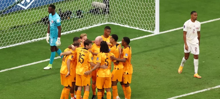 المجموعة الأولى: هولندا تتصدر وتتأهل بفوز مريح على قطر
