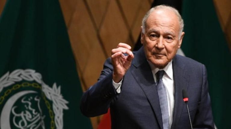 أبو الغيط .. المنتخب المغربي شرف الكرة العربية