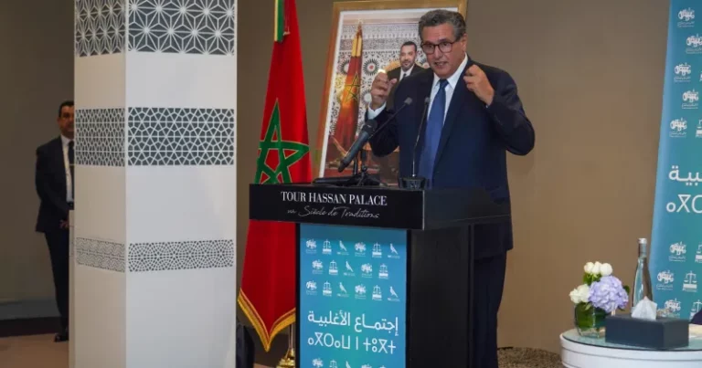 أخنوش يكشف عن مستقبل زيادة 2500 درهم للأساتذة.