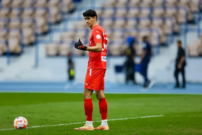 فريق الوداد الرياضي وياسين بونو في سباق جوائز « غلوب سوكر » العالمية.