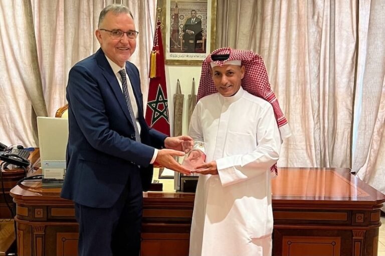 بنخيي يلتقي قنصل البحرين في العيون