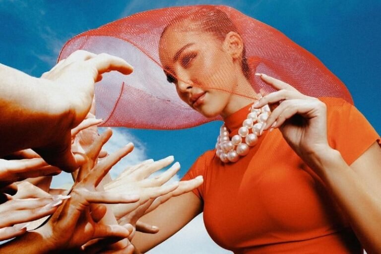 بوسيل تغازل المصريين بـ »جراج عمومي »